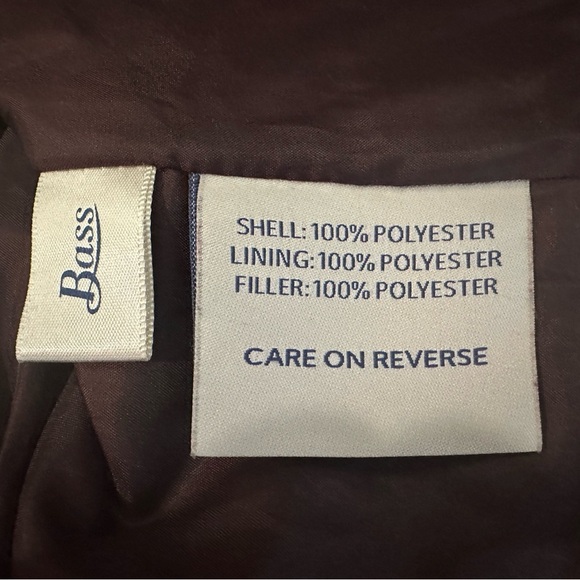 G.H. Bass & Co. Burgundy Quilted Vest with Stand-Up Collar - Picture 5 of 6